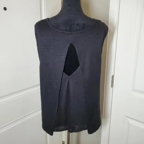 Victoria's Secret Black Women's Cropped Open Back Tank Top Size Large EUC - Picture 13 of 15